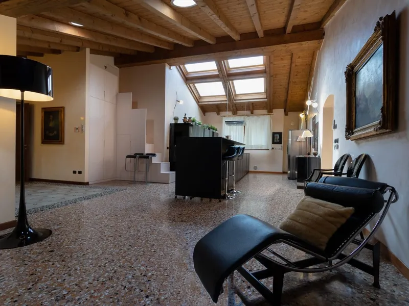 Emilei Suite